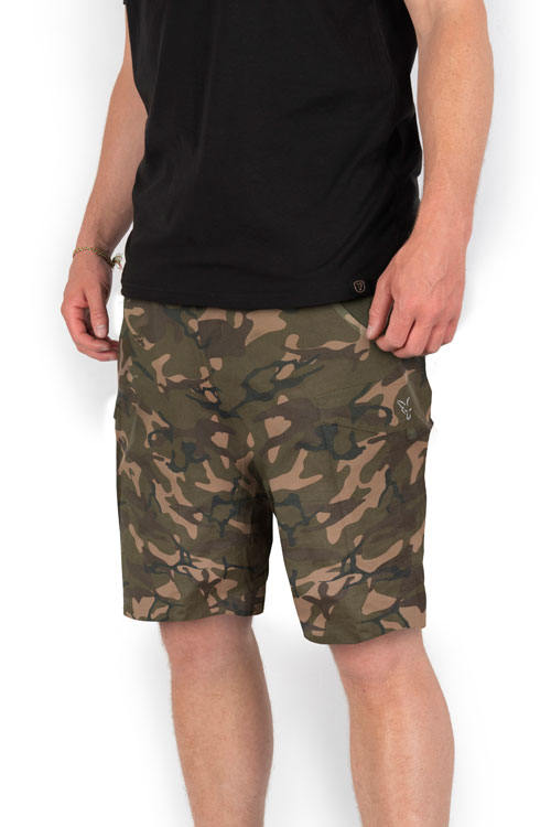 FOX CAMO CARGO SHORTS SIZE XXL